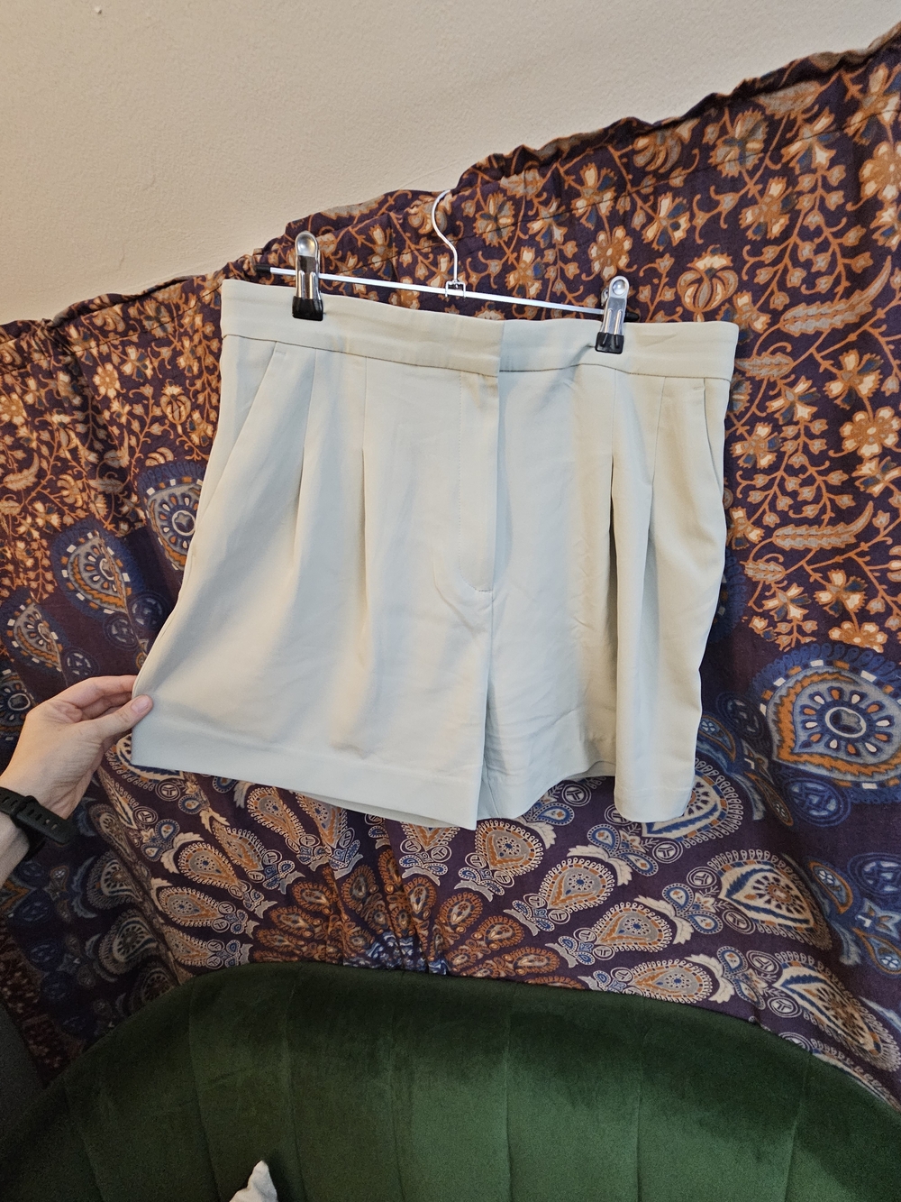 H&M Sage Green Pleated Women's Shorts